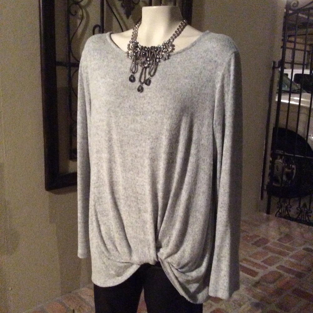 HEATHER GRAY LIGHTWEIGHT SWEATER 🦃🍂🍁 NWOT!!!